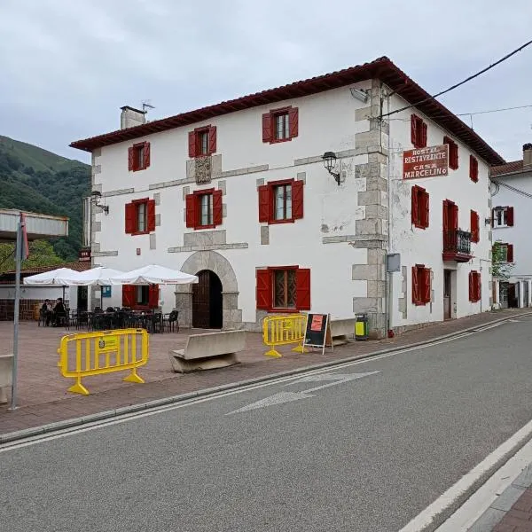 Hostal del Camino de Santiago, hotel v destinaci Valcarlos