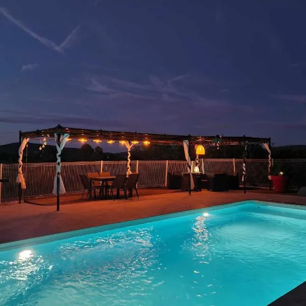 À l'ombre des chênes, hotel em Néoules
