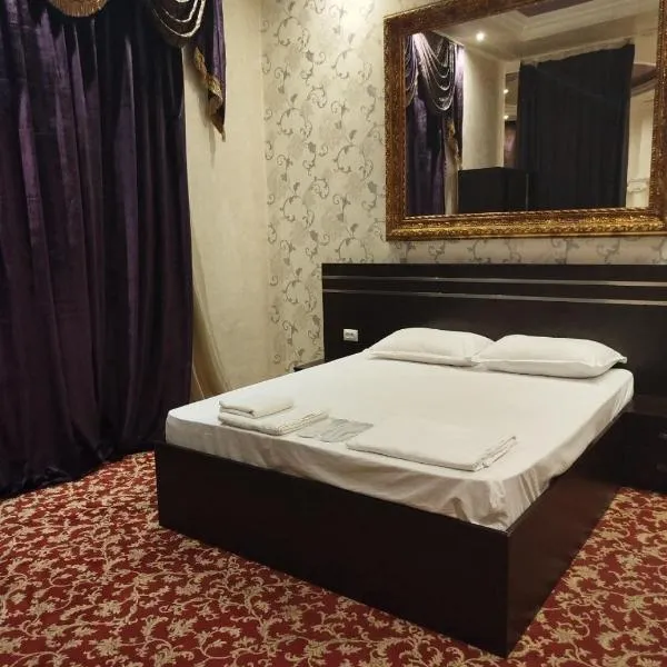 Imperial Palace Hotel EVN, hotel v destinaci Pʼarakʼar