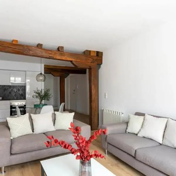 Piso moderno en el centro, khách sạn ở Santander