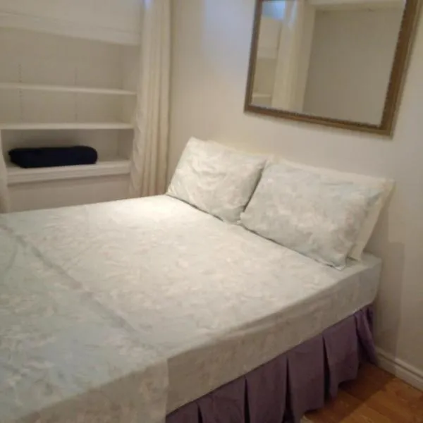 Osaka One-bedroom basement apartment、ミシサガのホテル