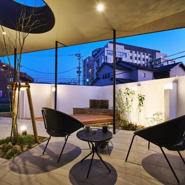 水響邸-blue sound villa-, hotel in Karatsu