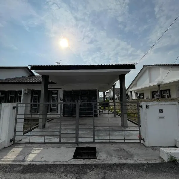 Homestay faleeq, hotel v destinaci Jerantut