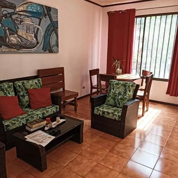 Manuel Antonio Beach VON HOUSE, hotel in Manuel Antonio