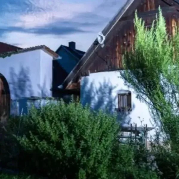 Romantický statek - roubenka, hotel v destinaci Klenovice