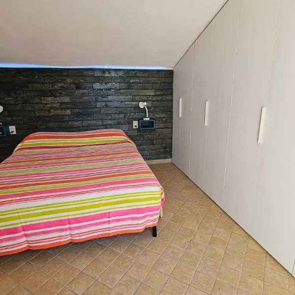 Porto San Paolo a 50 mt dal mare, hotel v destinácii Porto San Paolo