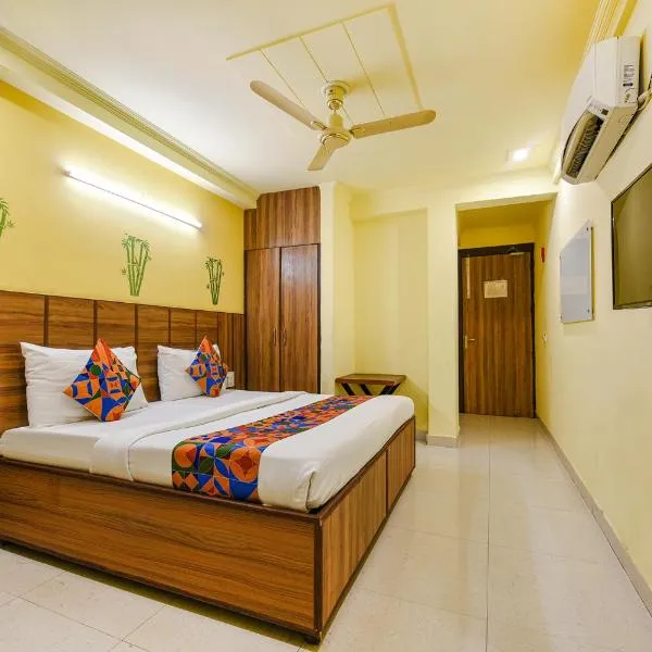 FabHotel Ishtara Auberge - Nr Yashobhoomi Convention Centre, hotel in New Delhi