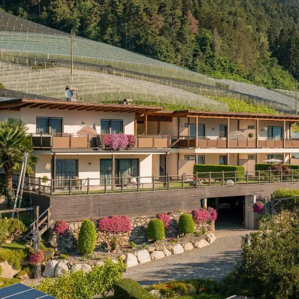 Landhaus Freiburgerhof, hotel in Rifiano