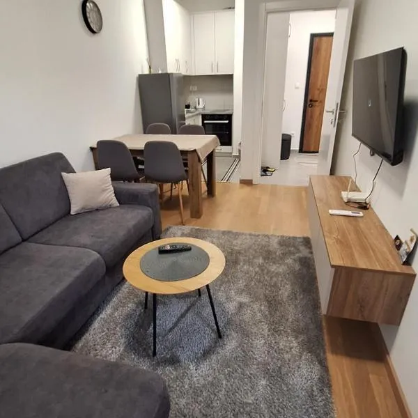 Stan na dan Banjaluka Stara Ada 3, hotel in Rebrovac