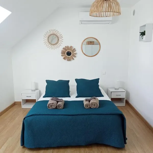 Auverg'Nature, suite Myrtilles, hotel v destinaci Espinasse