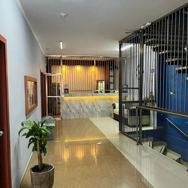HOTEL EMPERADOR PREMIUM、Jamundíのホテル