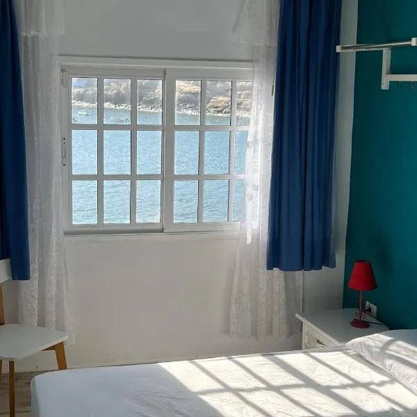 BARBARA Gortito 2 bedrooms flat with a sea view, hotel v destinaci Playa Paraiso