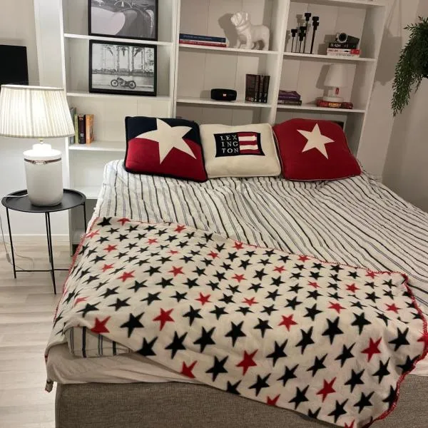 F5 Lägenhetssvit på Österlen med det lilla extra!, hotel v destinaci Tomelilla