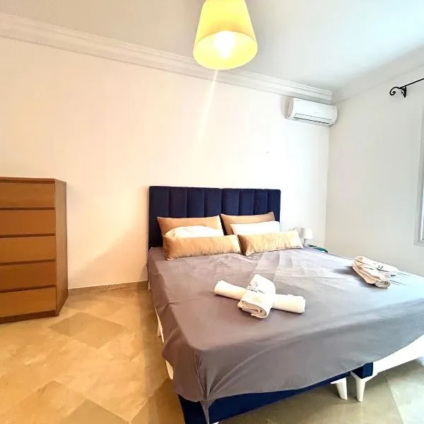 Elegant town house in la marsa plage, hotell sihtkohas La Marsa
