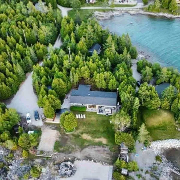 Georgian Legendary Tobermory Retreat With Hot Tub, hotel a Tobermory
