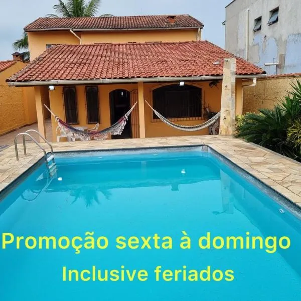 Casa com piscina, hotel in Bertioga