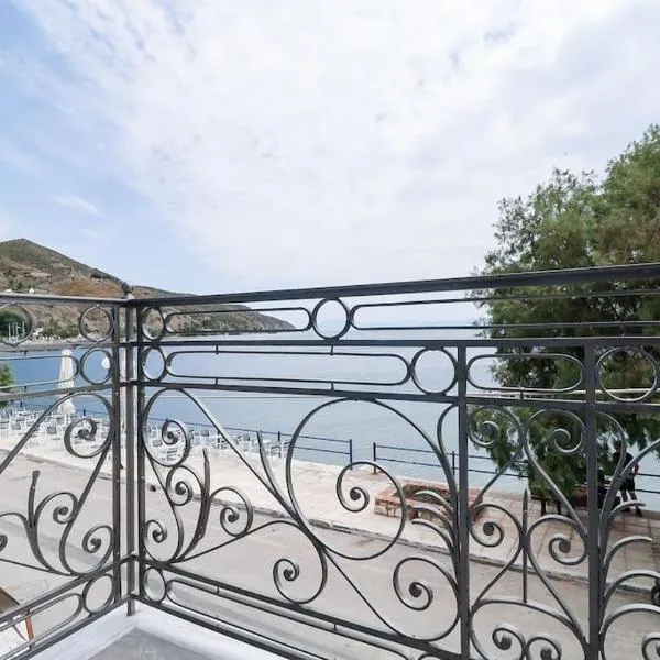 Κοράλι, μεζονέτα στην παραλία Λίμνης, hotel in Limne