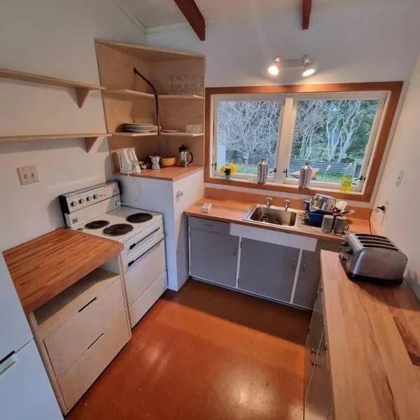 Lola's Beach Cottage, hotel v destinaci Hahei