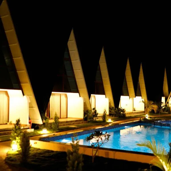 Leela's 7th Heaven Resort & Spa, hotel in Trikunnapuzha