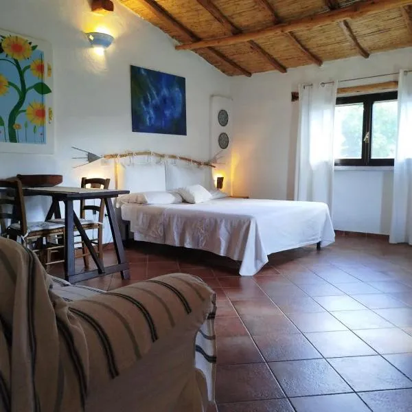 La Casetta, hotel v destinaci Padru