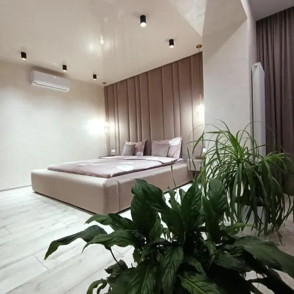 Затишні апартаменти, hotel in Khmelʼnytsʼkyy
