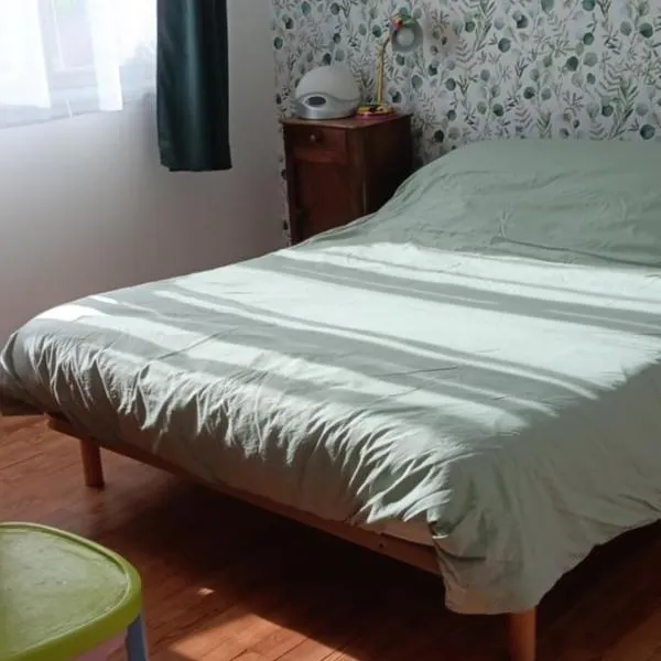 Chambre quartier calme, hotel in Pujols Lot et Garonne