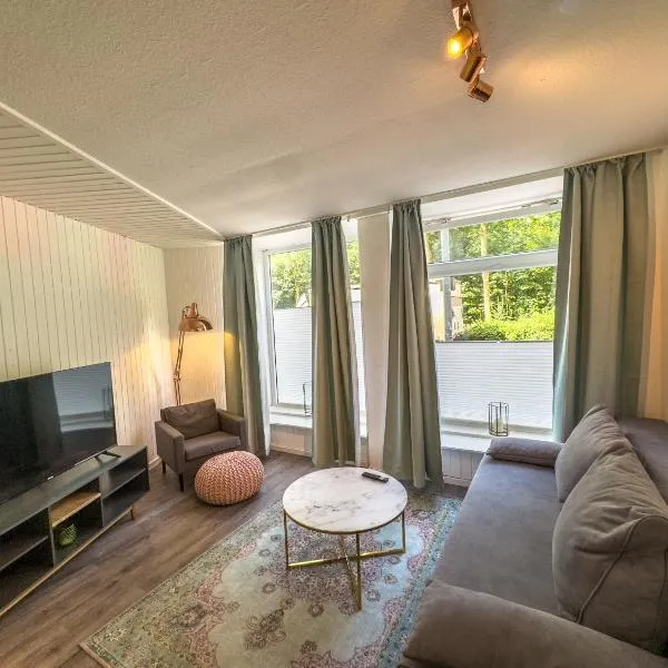 Schöne Wohnung für 4 Gäste an der Eilenriede mit kostenlosen Parkplätzen, Hotel in Hannover