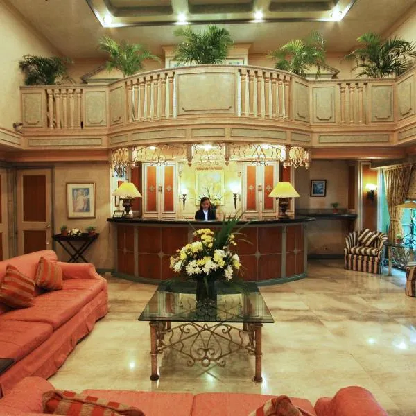 Manila Manor Hotel, готель у місті Параньяке