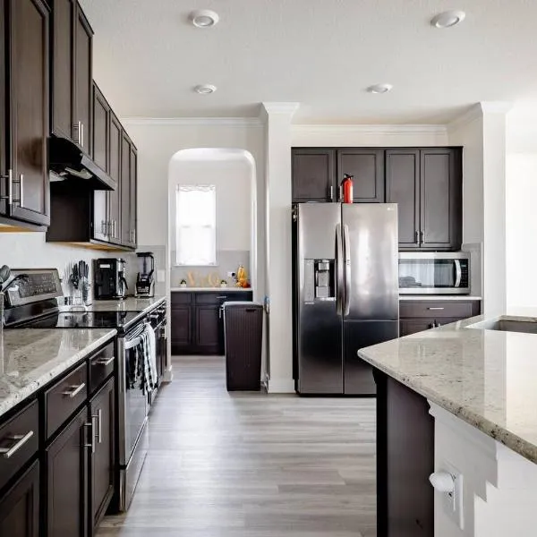 Luxury Home Near Mckinney Falls & Airport, hotel in Austin