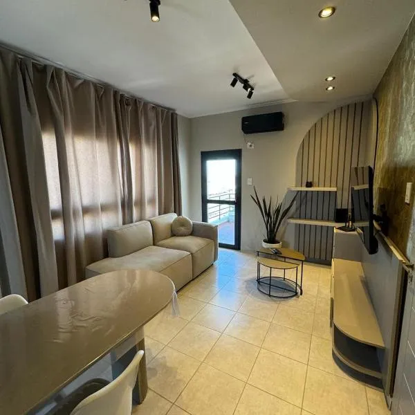 Departamento Exclusivo frente al puerto con cochera, hotel in Santa Fe