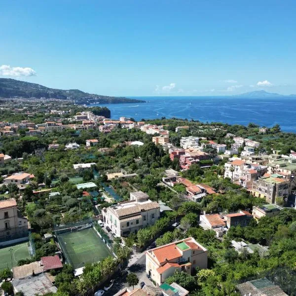 Sorrento Coast - Casa Raffaella, hotel in Meta