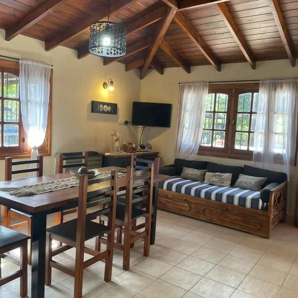 la Casita del bosque – hotel w mieście Villa Gesell