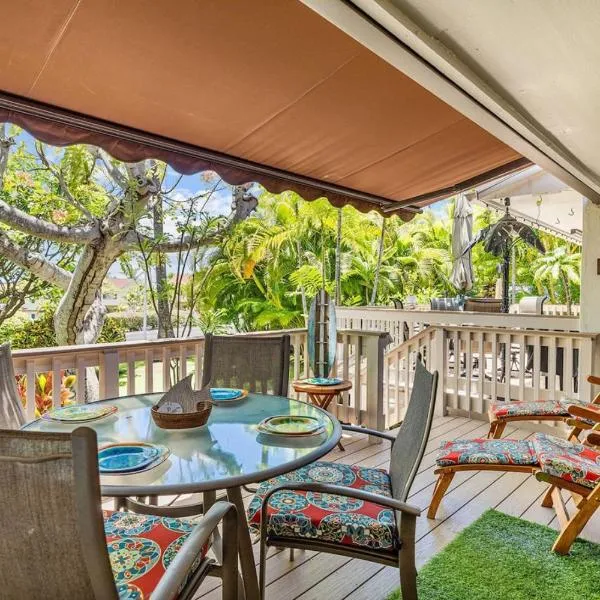 Upgraded Chic Condo with Lush Gardens, hotel in Kailua-Kona