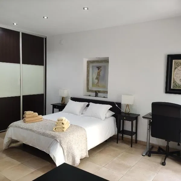 Alojamiento independiente de invitados el Olivo, hotel v destinaci El Prat de Llobregat
