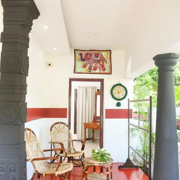 Shoreline Marari Beach Villa At Golden Beach Mararikulam, hotel v destinaci Alleppey