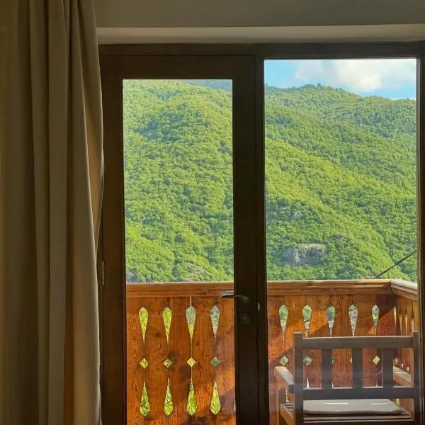 Verin Tun, hotell i Dilijan