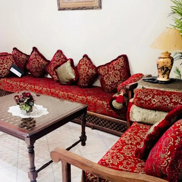 شقه فاخره بثلاث غرف دورين على البحر, hotel v destinaci Salé