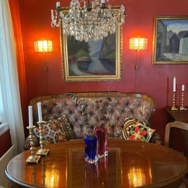 Sanden pensjonat, hotel v destinaci Laerdalsoyri
