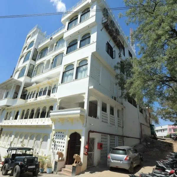 Hotel Darbargarh A Unit of Khamma Ghani A Boutique Hotel, hotel in Udaipur