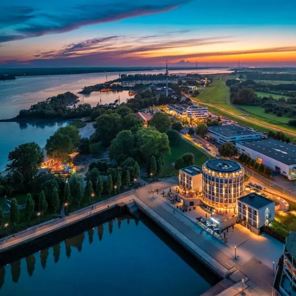 HotelHafenWedel, hotel en Wedel