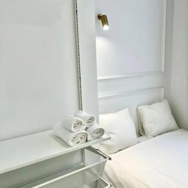 Chez Gianni & Stéphanie - A cozy and elegant Studio in Brussels, hotel en Bruselas