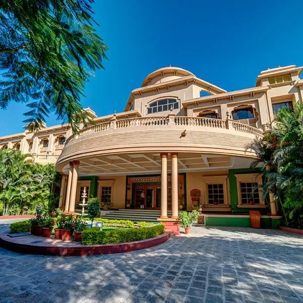 Renest Shraddha Inn - Shirdi, hotel v destinaci Širdi