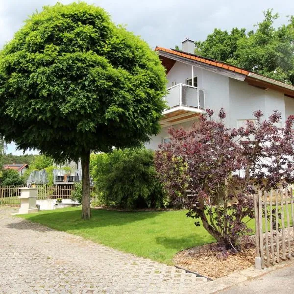 Ferienhaus "Kleine Auszeit" Parkstraße, Hotel in Pleinfeld