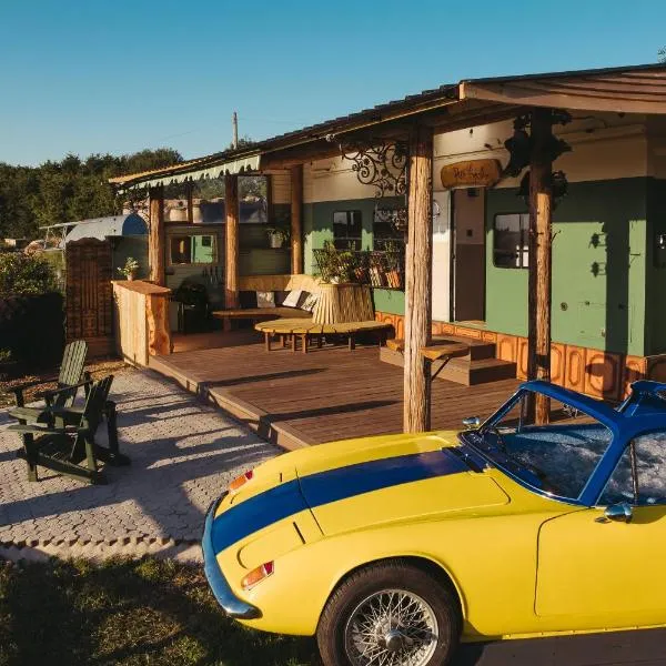 The Horse Hut & Lotus Spa, hotel em Medstead