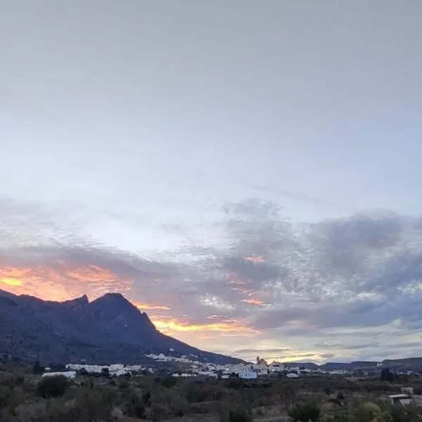 Alojamiento rural Los Pérez Lucainena de las Torres, hotel in Lucainena de las Torres