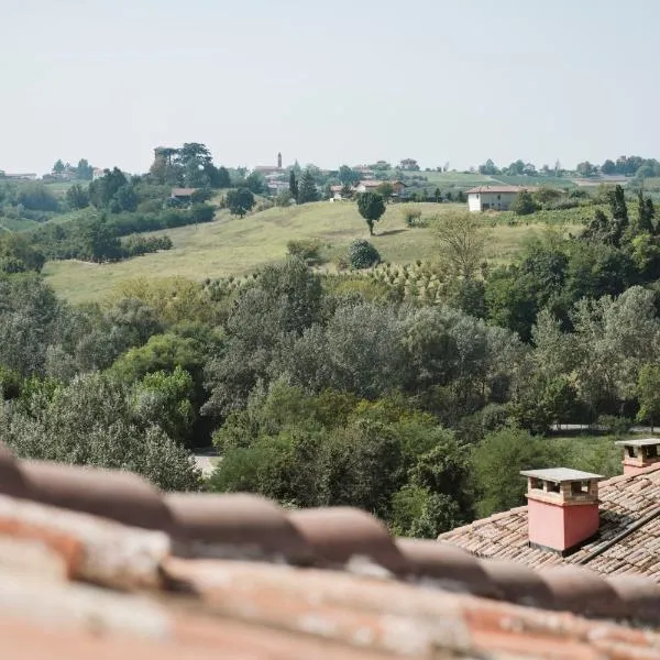 Vicolo Al Castello - Langhe e Monferrato Suites, hotel v destinácii Costigliole dʼAsti