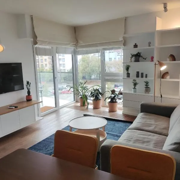 Fred&Moris Apartments, отель в Познани