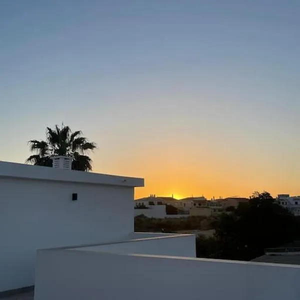 Quinta por do sol, hotel v destinaci Quelfes