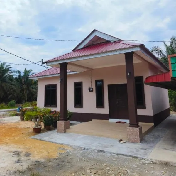 Homestay Merah Jambu UTHM, hotel v destinaci Parit Raja