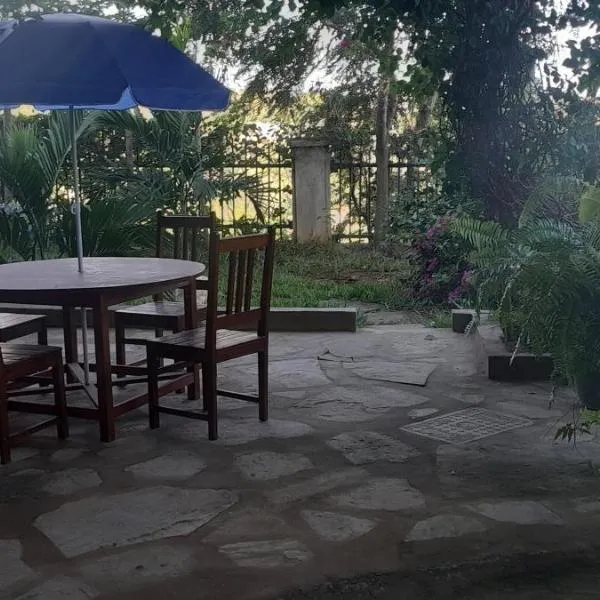 Mawingo, hotel in Kwa Jomvu